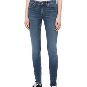 Calvin Klein Mid Rise Slim Jeans Size 2 x 28 NWT